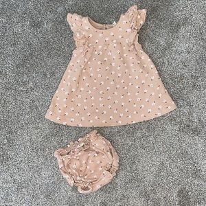 Baby girl dress and bloomers